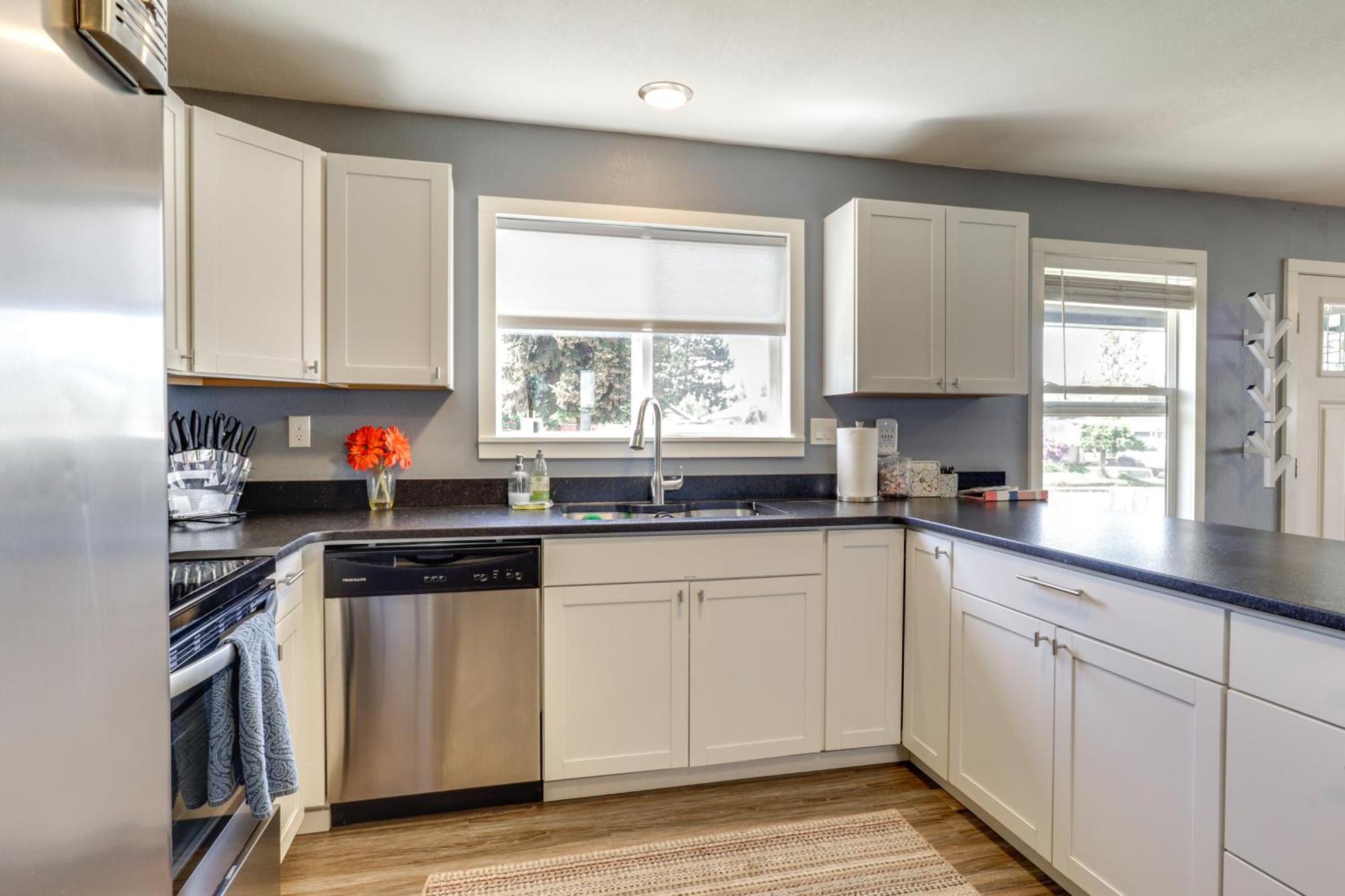 Charming Mcminnville Home - Walk To Wineries! Exterior photo